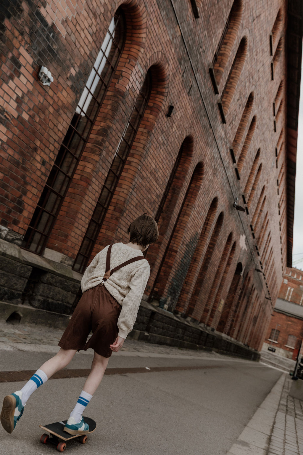 Retro V Braces Chocolate Brown