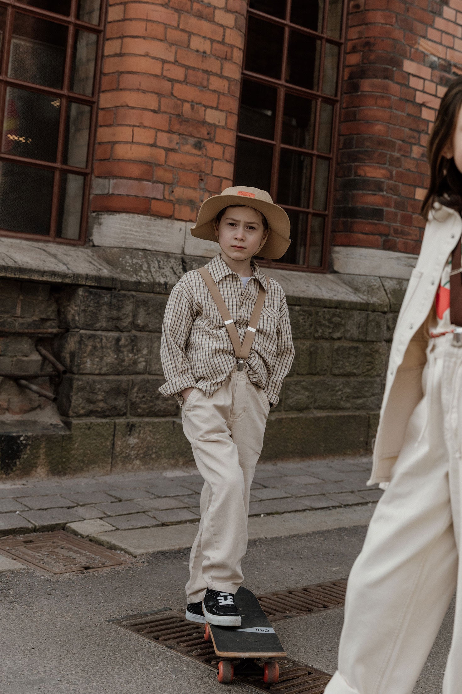 Retro V Braces Sand Brown