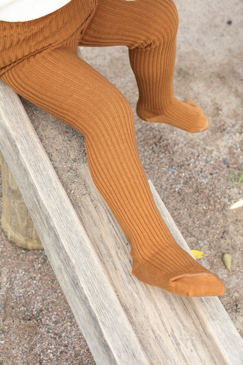 Hippy Amber Footed