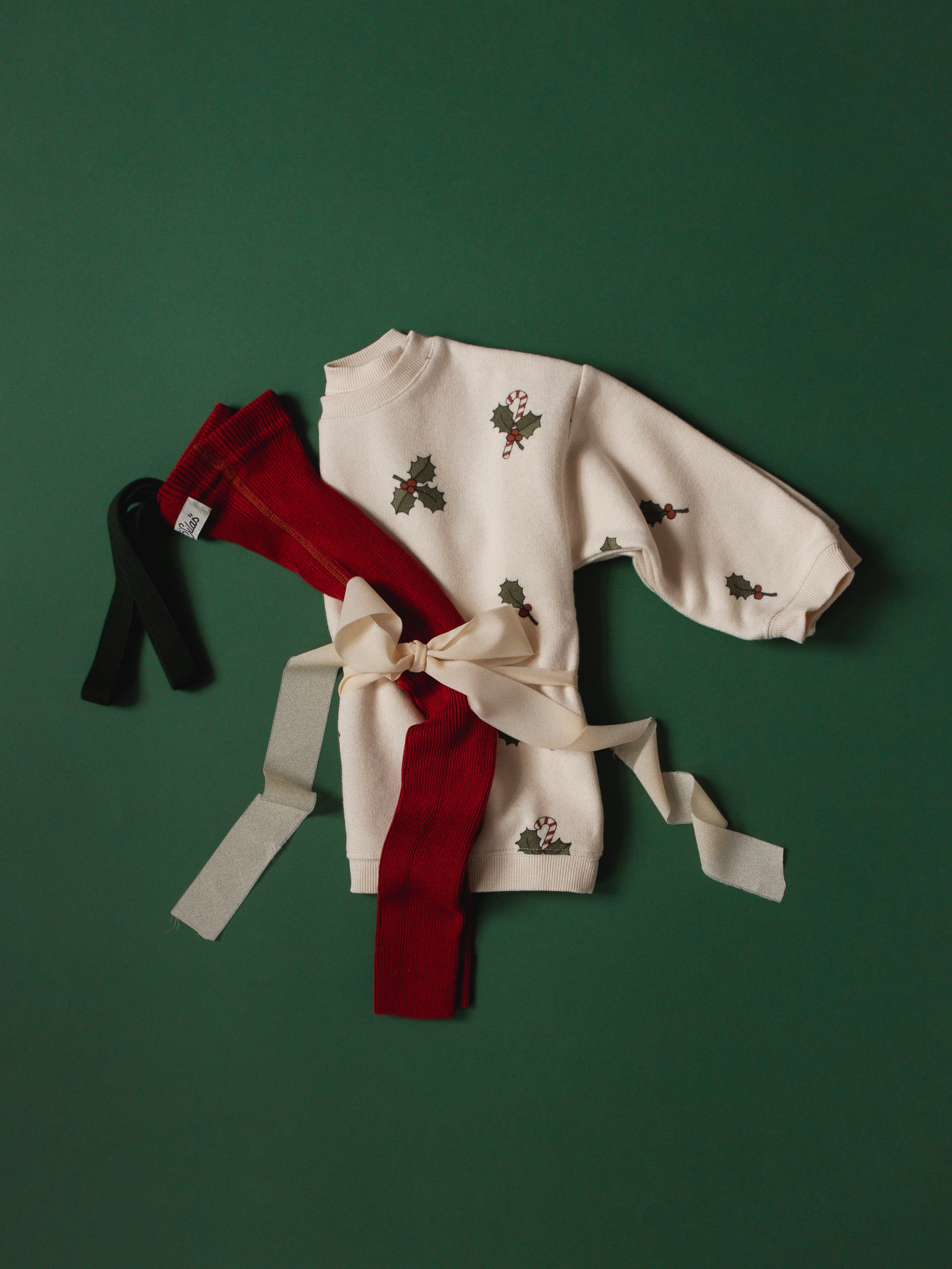 Footless Maple Leaf x Dark Forest Green