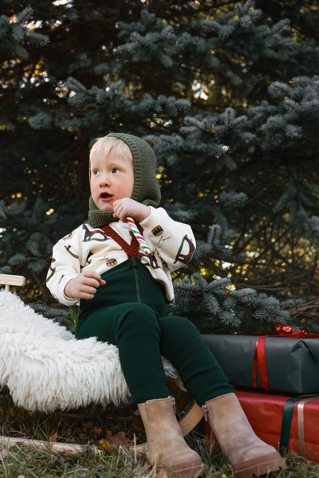 Footed Dark Forest Green Christmas Patterned